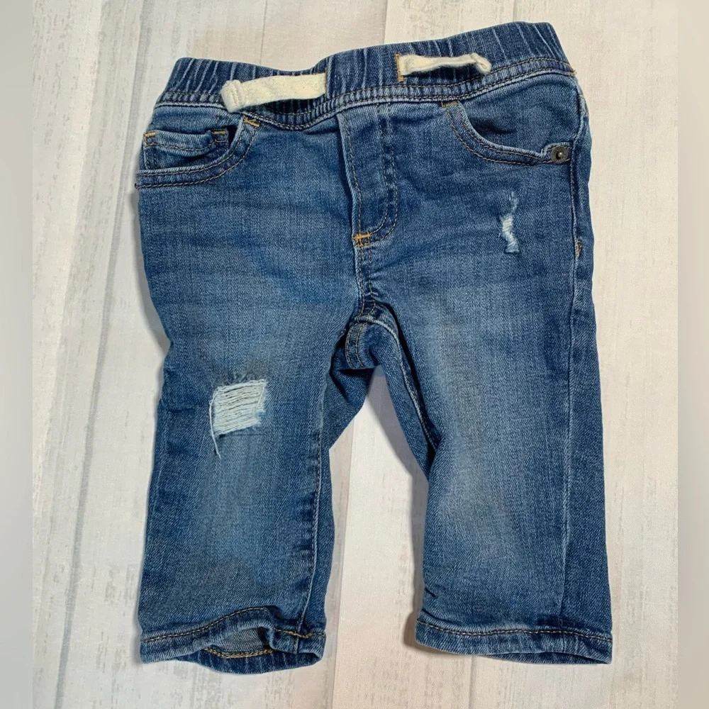 GAP Baby denim pull on jeans. Slim. Size 6-12 months.
